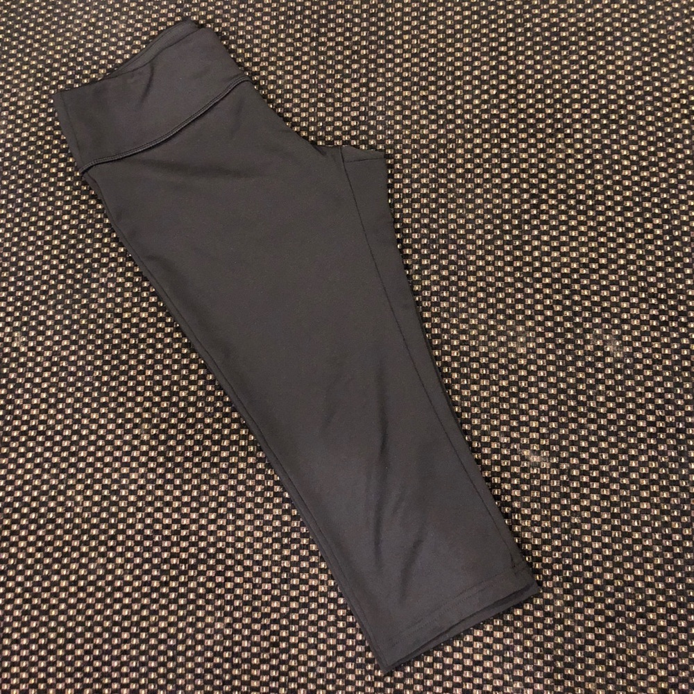 NWOT Zella crop leggings